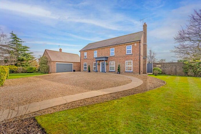 5 Bedroom Detached House For Sale In Danesfield, Threekingham, Sleaford, NG34