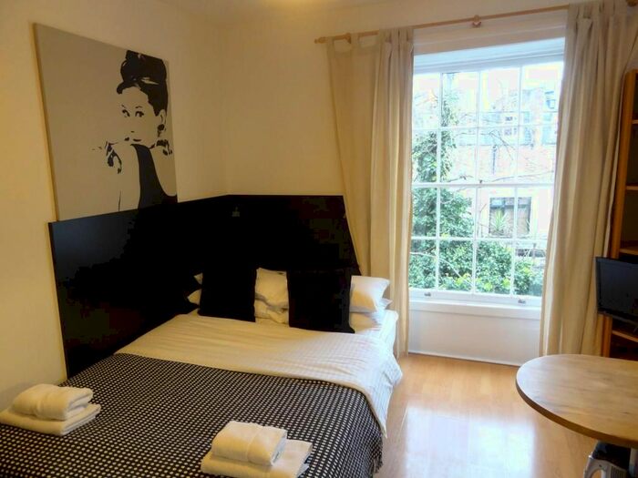 Studio To Rent In Cartwright Gardens, Bloomsbury, London, WC1H