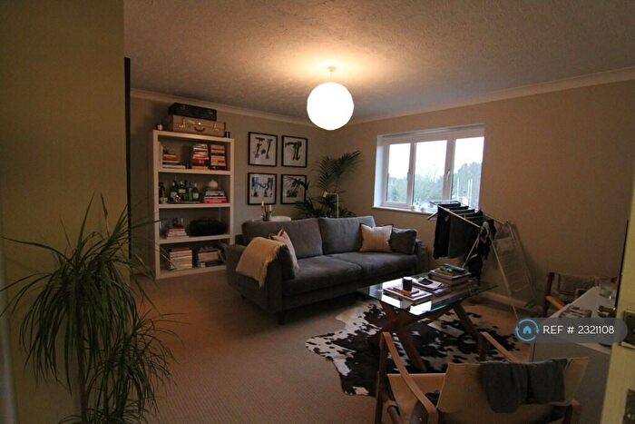 1 Bedroom Flat To Rent In Mowbray Road, London, SE19