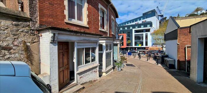 1 Bedroom Flat To Rent In Torwood Street, Torquay, TQ1