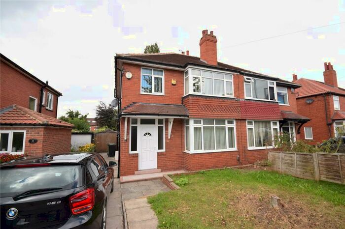 3 Bedroom Semi-Detached House To Rent In Ring Road, Crossgates, Leeds, West Yorkshire, LS15