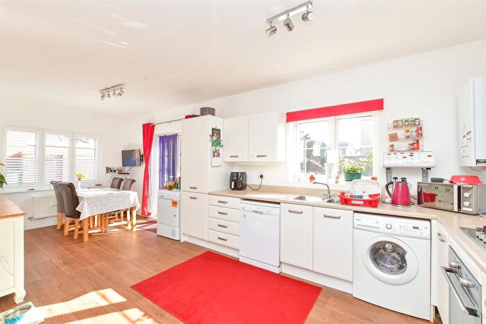 4 Bedroom Detached House For Sale In Locks Way, Yapton, Arundel, West Sussex, BN18