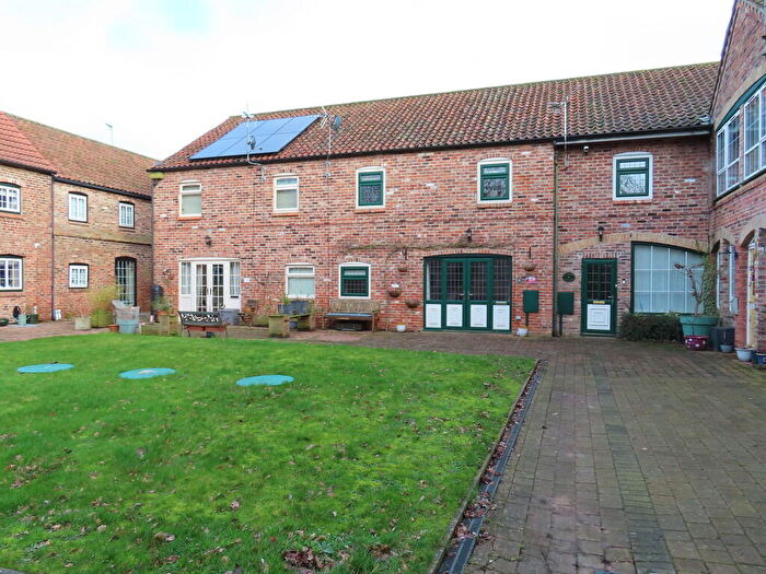 2 Bedroom Barn Conversion For Sale In Barn Hill Farm, Selby Road, Howden, DN14