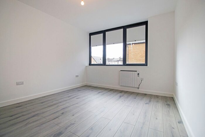 1 Bedroom Flat To Rent In Uxbridge Road, West Ealing, Ealing, London, W13