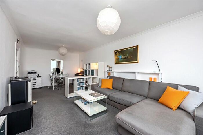 2 Bedroom Flat For Sale In East Lodge, Brighton Road, Lancing, West Sussex, BN15