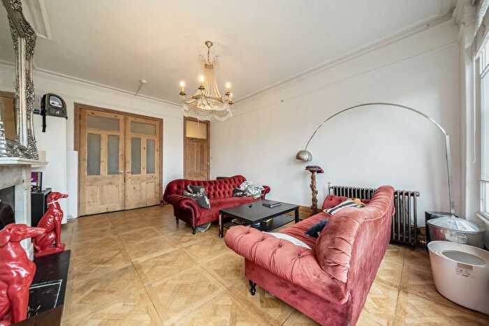 4 Bedroom Flat For Sale In Winchester Avenue, Queen's Park, NW6