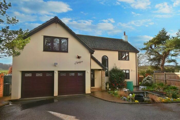 4 Bedroom Detached House For Sale In Shillingford Abbot, Exeter, EX2