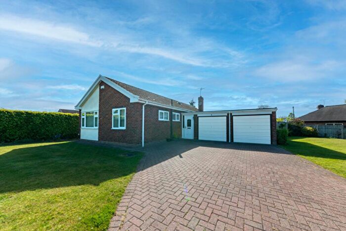 3 Bedroom Detached Bungalow For Sale In Gatesheath Drive, Upton, CH2