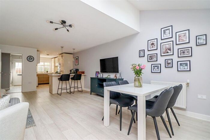 3 Bedroom End Of Terrace House For Sale In Cook Way, Broadbridge Heath, RH12