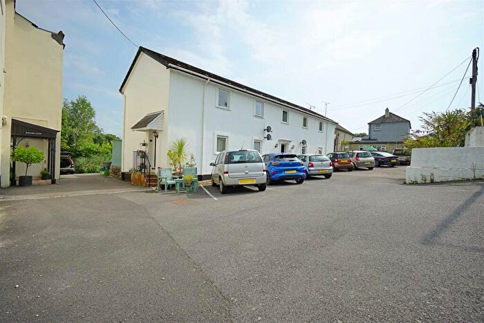 2 Bedroom Apartment For Sale In Lyme Road, Uplyme, DT7