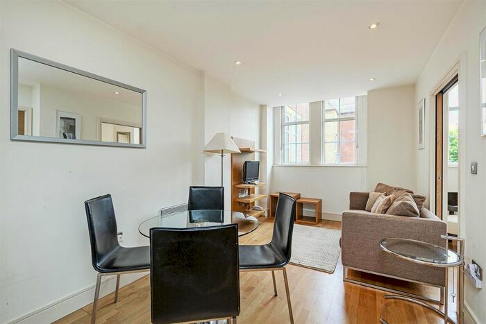 2 Bedroom Flat To Rent In Romney House, Marsham Street, Westminster, London, SW1P
