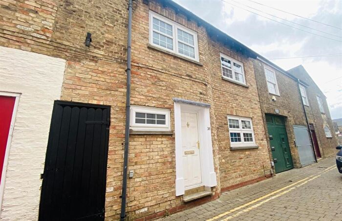 2 Bedroom House For Sale In High Street Back, Ely, CB7