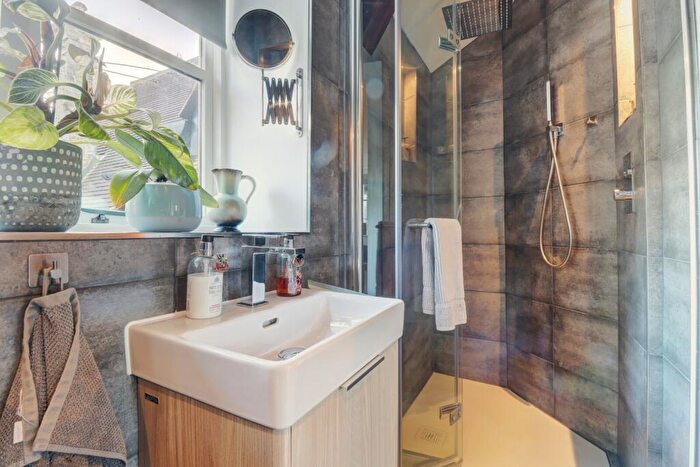 2 Bedroom Apartment For Sale In Wycombe Road, Prestwood, Great Missenden, HP16