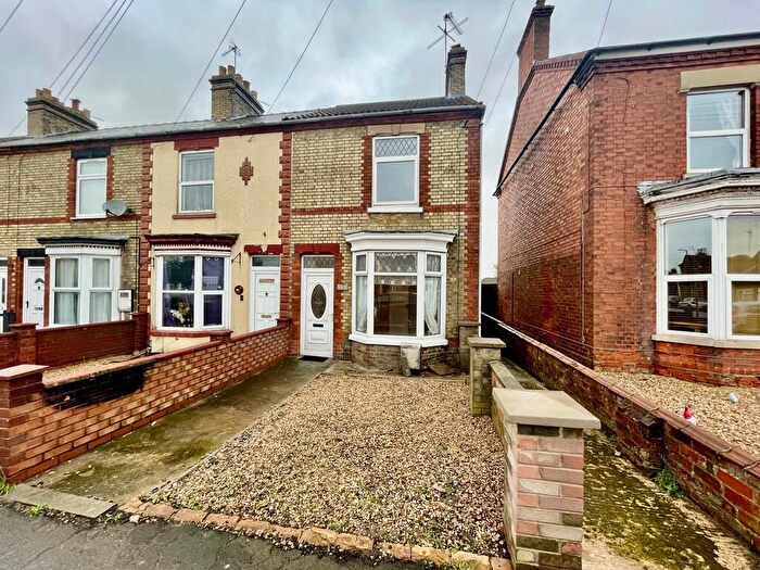 3 Bedroom Semi Detached House For Sale In Winsover Road, Spalding, PE11