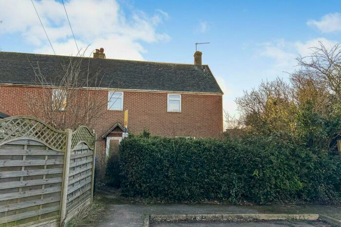 4 Bedroom Semi-Detached House For Sale In Amos Close, Sheldwich, Kent, ME13