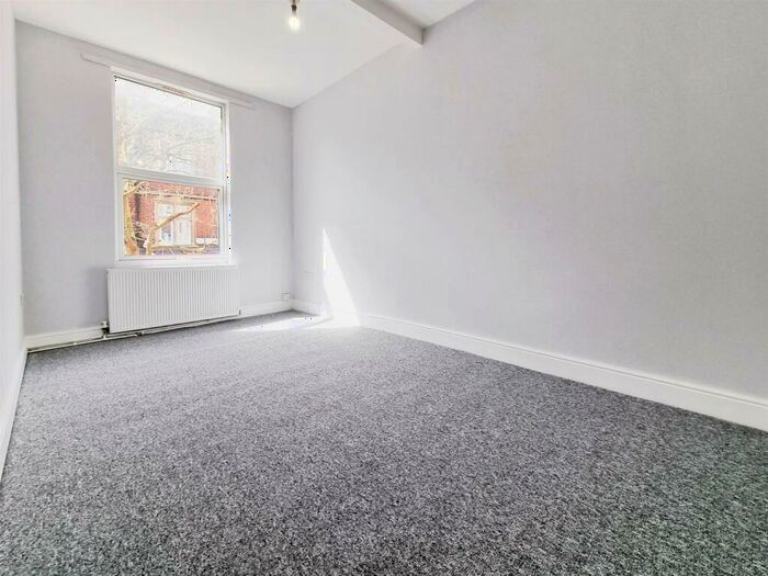 1 Bedroom Flat To Rent In High Street, Gillingham, ME7