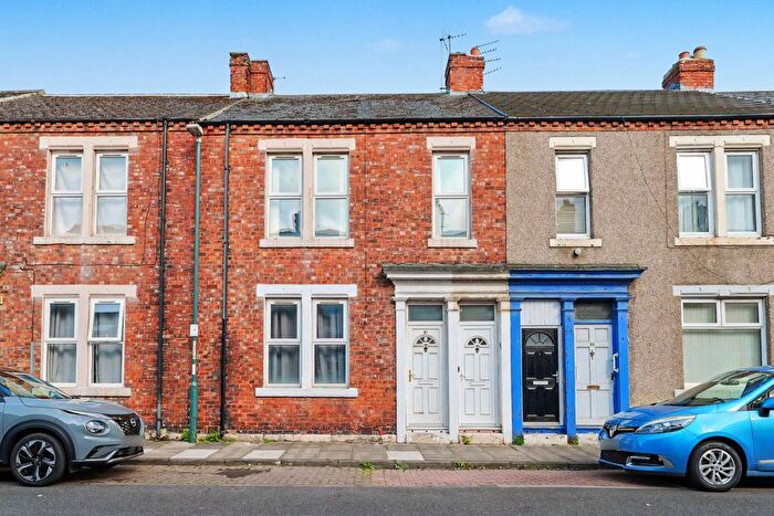 3 Bedroom Flat For Sale In Eglesfield Road, South Shields, NE33