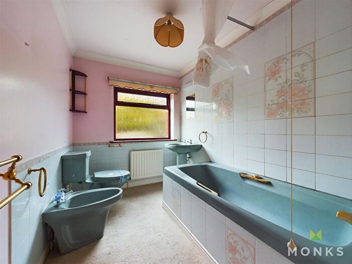 4 Bedroom Detached House For Sale In Smelthouse Lane, Pant, Oswestry, SY10