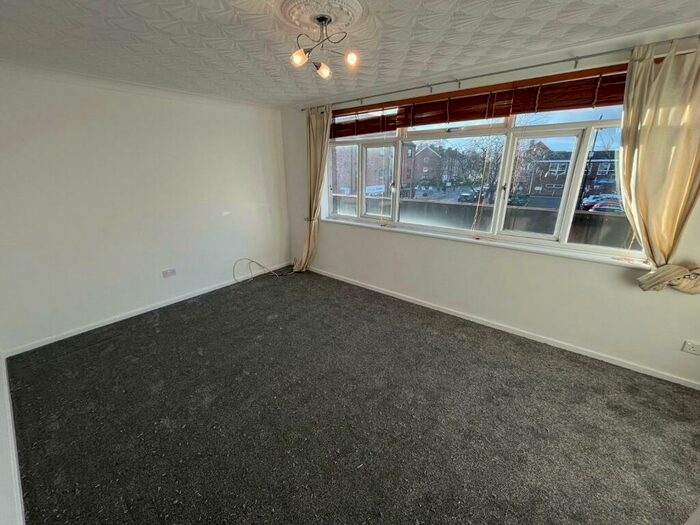 2 Bedroom Maisonette To Rent In King Street, Cottingham, East Riding Of Yorkshire, Uk, HU16