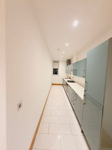 2 Bedroom Flat To Rent In Scarbrook Road, Croydon, CR0