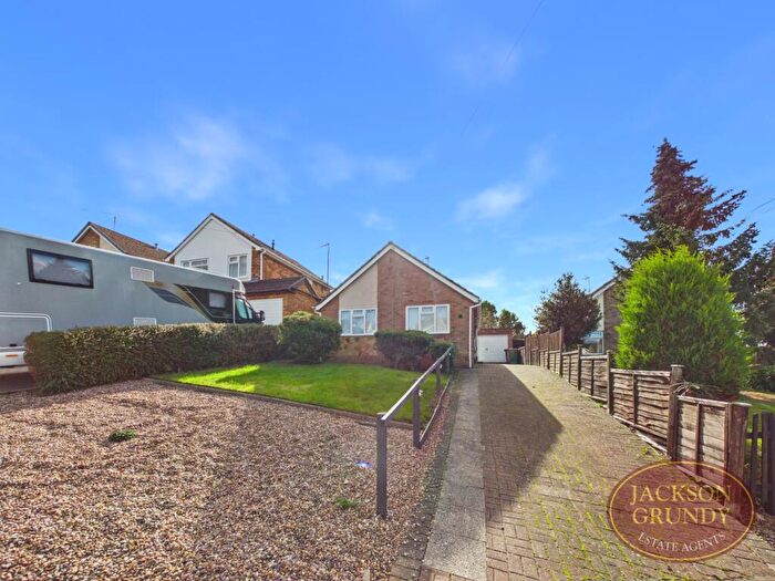 2 Bedroom Detached Bungalow For Sale In Barker Road, Earls Barton, NN6