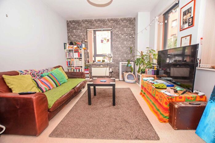 1 Bedroom Flat To Rent In City Gate, Blantyre Street, Castlefield, Manchester, M15