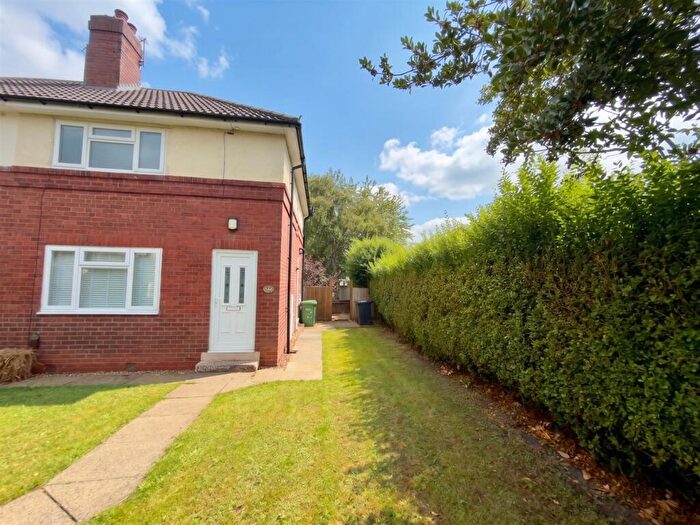 3 Bedroom Semi-Detached House To Rent In Broadway, Horsforth, Leeds, LS18