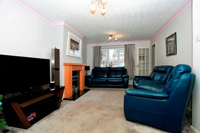 4 Bedroom Detached House For Sale In Brackenwood, Orton Wistow, Peterborough, PE2