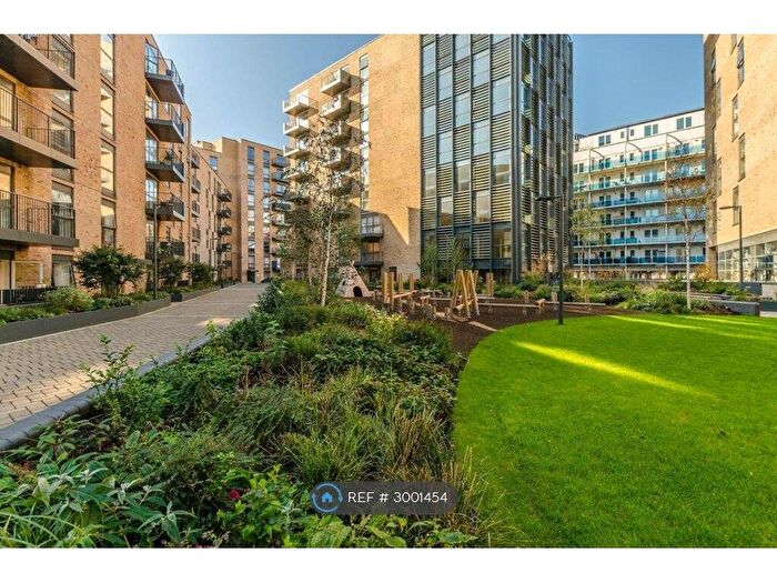 2 Bedroom Flat To Rent In Lyon Road, Harrow, HA1