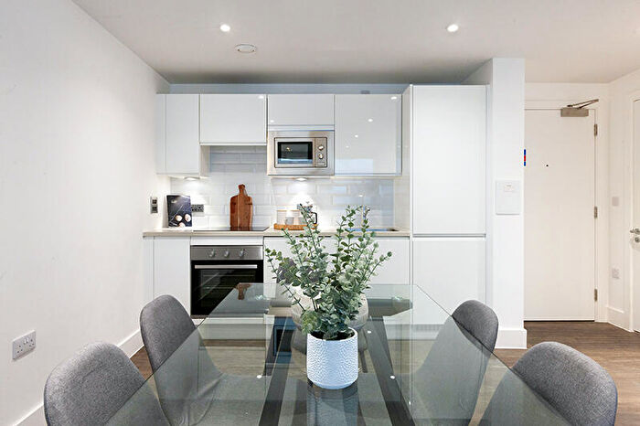 2 Bedroom Apartment To Rent In Hawkins & George, Bristol Bristol, BS1