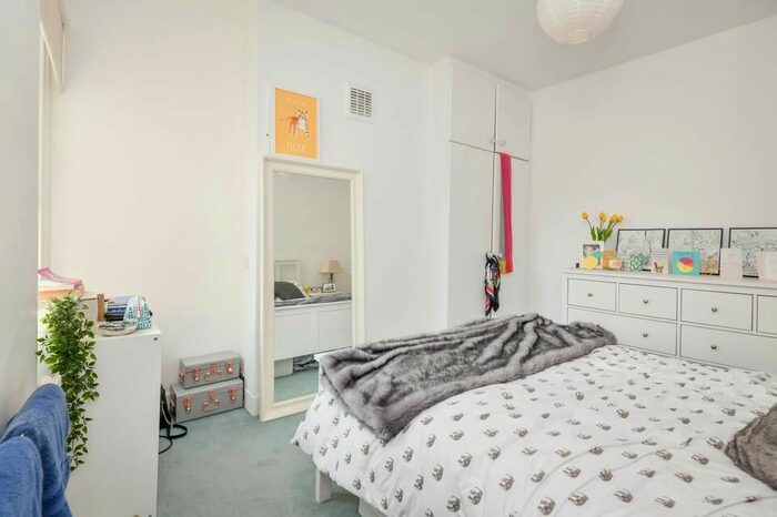 2 Bedroom Flat To Rent In Liberty Street, London, SW9