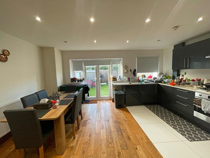 4 Bedroom Semi-Detached House To Rent In Manor Road, Mitcham, CR4