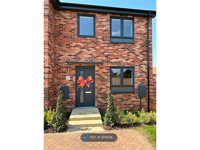 2 Bedroom Semi-Detached House To Rent In Polwarth Way, Milton Keynes, MK8