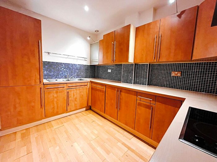 2 Bedroom Flat To Rent In Merchants Quay, East Street, Leeds, LS9