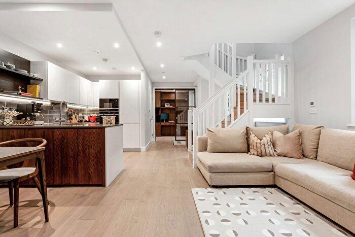 3 Bedroom Flat For Sale In New Tannery Way, SE1