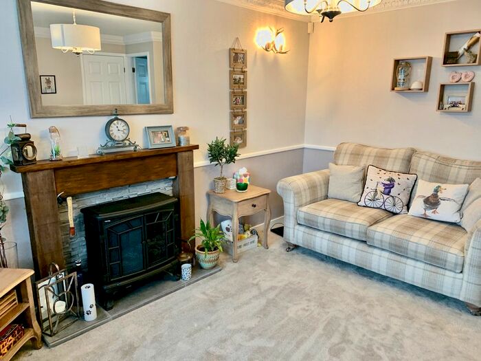 3 Bedroom End Of Terrace House For Sale In Connaught Drive, Kirk