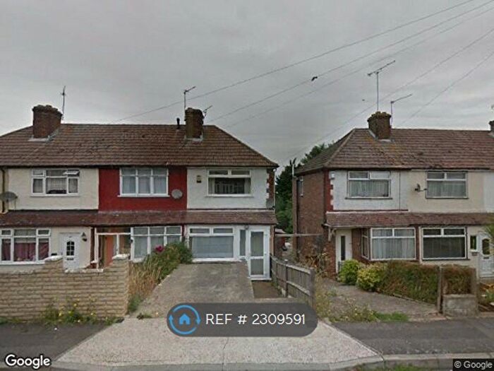 2 Bedroom End Of Terrace House To Rent In Hawthorn Road, Kent, ME2