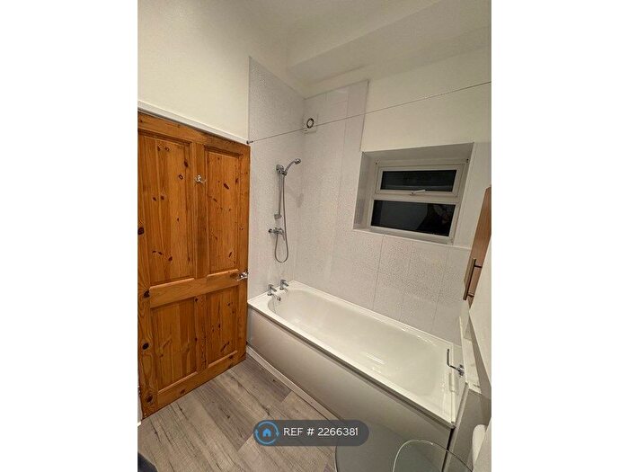 1 Bedroom Flat To Rent In Tavistock Place, Plymouth, PL4