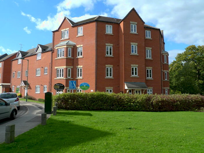 2 Bedroom Flat To Rent In Wharf Lane, Solihull, West Midlands, B91