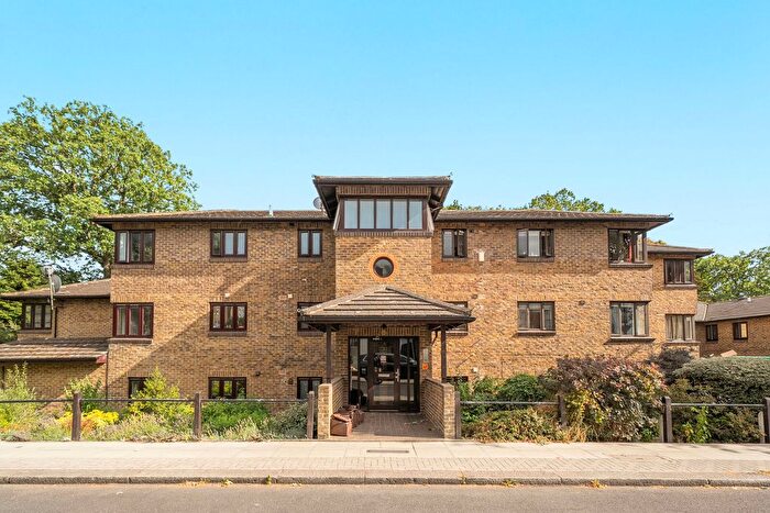 2 Bedroom Flat For Sale In Hillbury Road, Heaver Estate, London, SW17