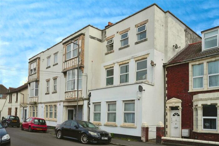 1 Bedroom Flat For Sale In Portview Road, Bristol, Somerset, BS11