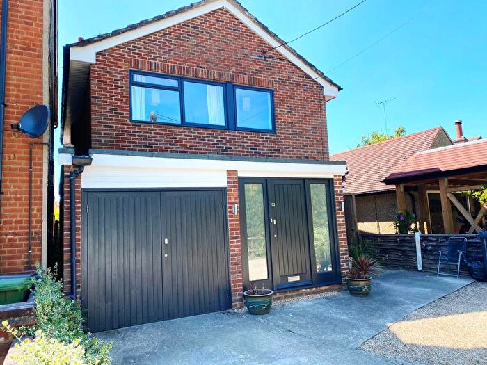 3 Bedroom Detached House To Rent In Little Heath Road, Chobham, Woking, Surrey, GU24
