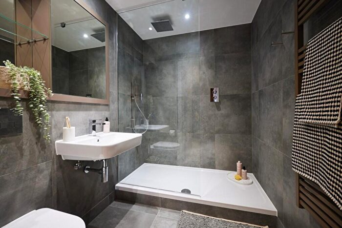 2 Bedroom Apartment To Rent In Boulevard Place, Hove, East Sussex, BN3