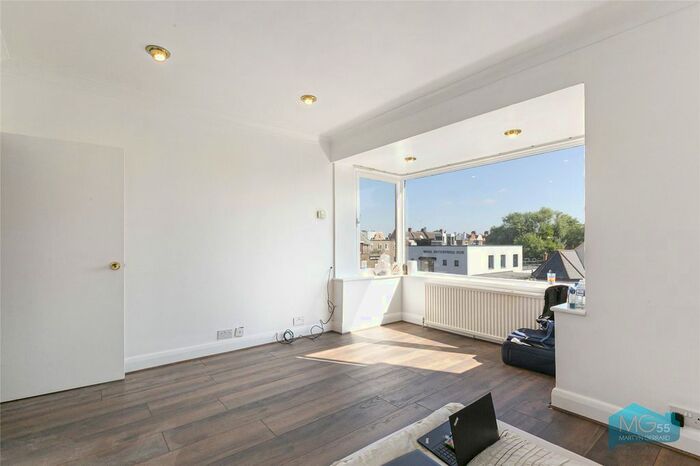 1 Bedroom Flat To Rent In Redbourne Avenue, London, N3