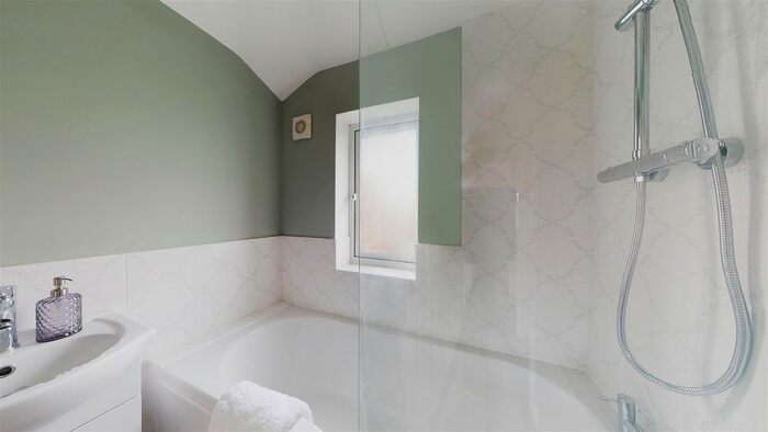 3 Bedroom Semi-Detached House To Rent In Hawksford Crescent, Wolverhampton, WV10