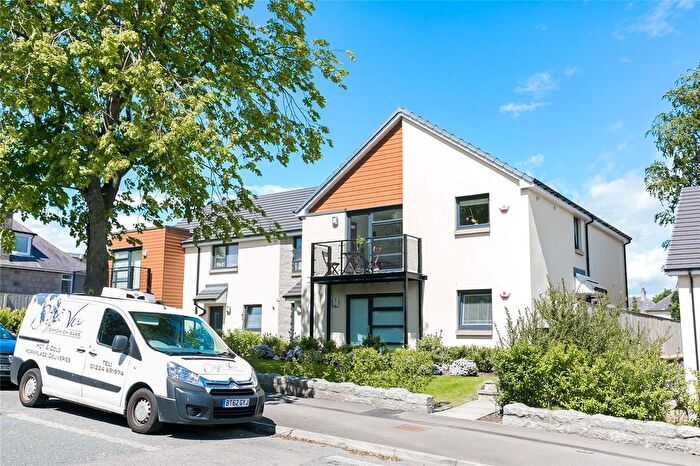 2 Bedroom Flat To Rent In Hilton Avenue, Aberdeen, AB24