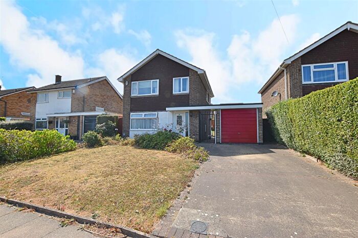 3 Bedroom Detached House For Sale In Broadway, Grimsby, DN34