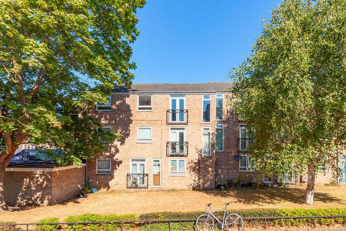 3 Bedroom Apartment To Rent In Venables Close, Oxford, OX2