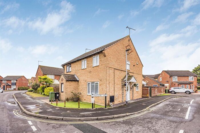 2 Bedroom Semi-Detached House For Sale In Adstone Lane, Anchorage Park, PO3