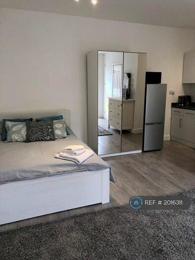 Studio To Rent In King Edward Street (K), Slough, SL1